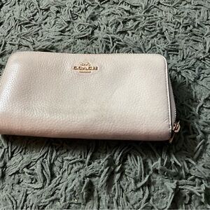 Coach Women's Light Cream Zip Wallet